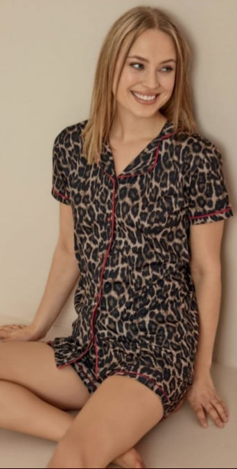 Pijama dama tricou și pantalon scurt cu nasturi Animal Print [2]