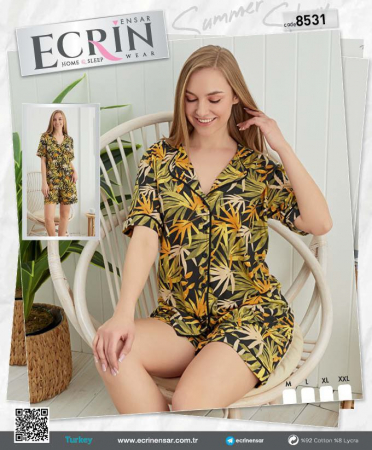 Pijamale - Pijama femei cu nasturi, tricou și pantalon scurt cu imprimeu