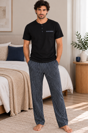 Barbati - Pijama bărbați neagră cu pantaloni lungi în dungi și tricou cu nasturi