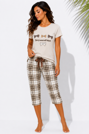 Femei - Pijama damă din bumbac 100% – Tricou bej cu imprimeu fundițe și pantaloni 3/4 în carouri