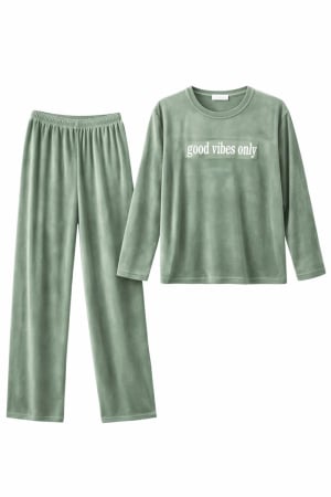 Pijamale Catifea si Cocolino - Pijama din catifea pentru damă, set 2 piese, verde sage, „good vibes only”