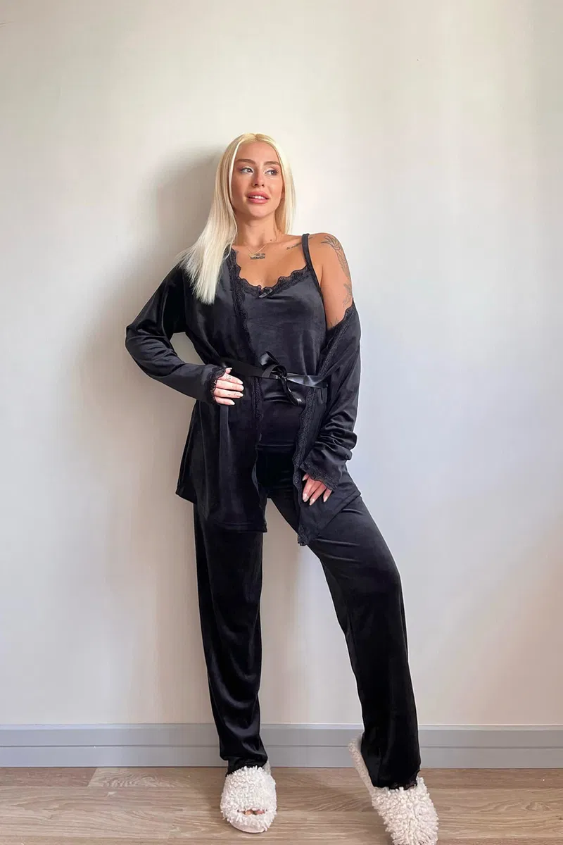Pijamale - Set damă catifea neagră – maieu, pantaloni și halat elegant pentru casă