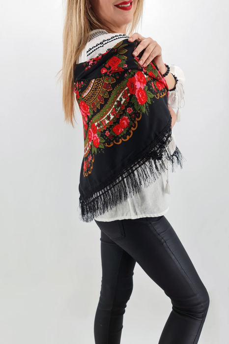 Batic Traditional cu Imprimeu Floral [6]