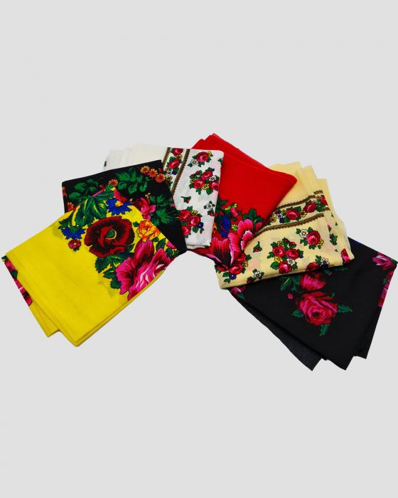 Batic Traditional cu Imprimeu Floral [3]