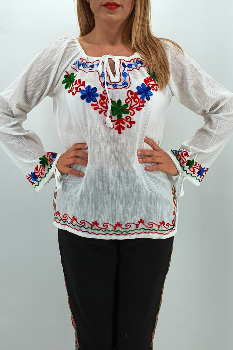 Bluza brodata Floricica [2]