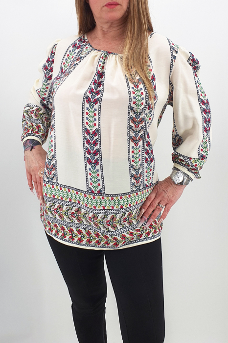 Bluza stilizata cu motive traditionale 2 [2]