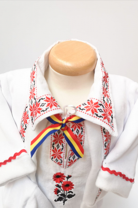 Compleu traditional baietel Bogdan 3 [4]