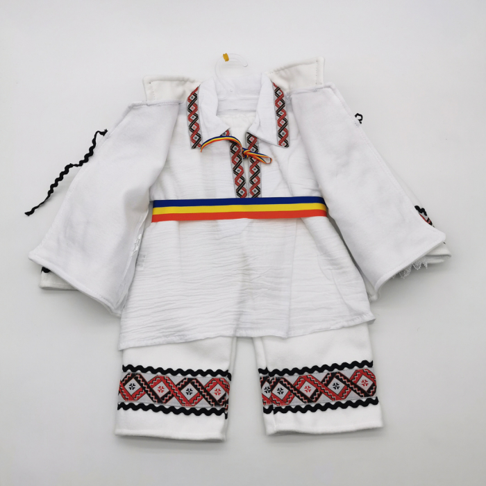 Compleu traditional baietel Daniel [2]