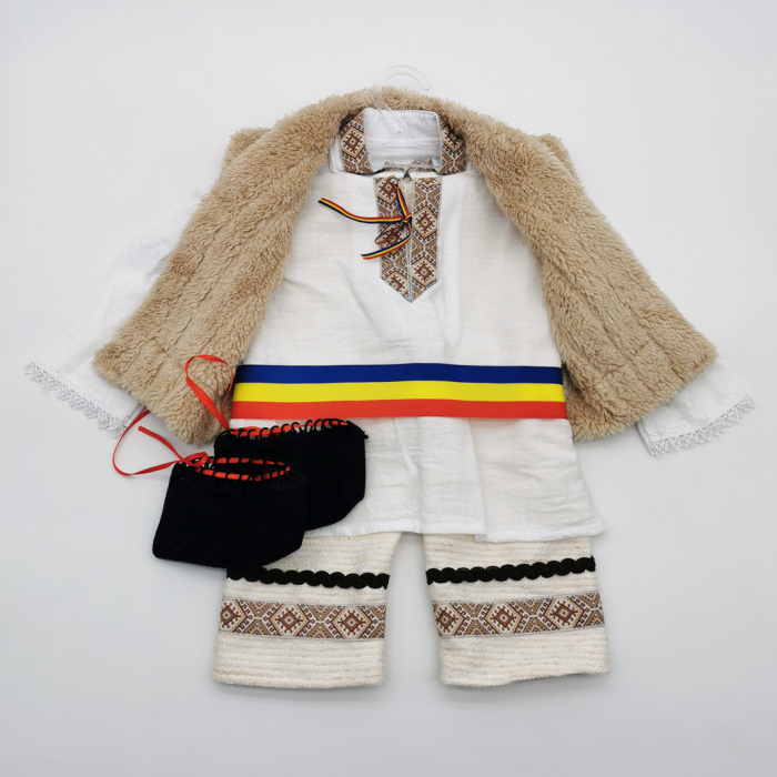 Compleu traditional baietel Titi 6 [2]