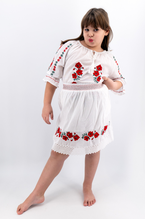 Compleu traditional fetite Anina 4 [2]