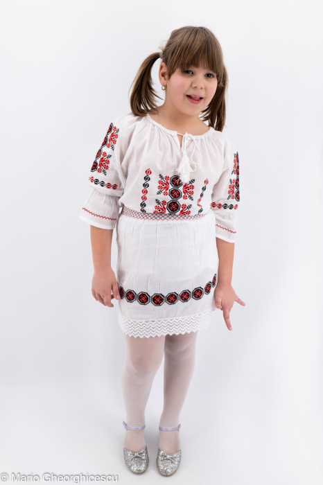 Compleu traditional fetite Florentina [2]