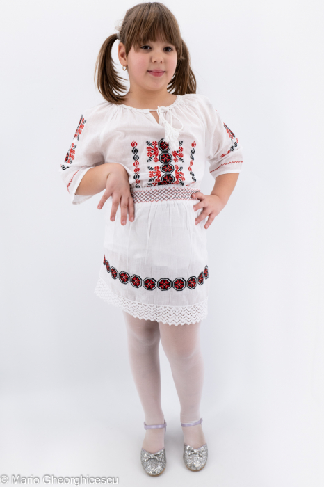 Compleu traditional fetite Florentina [3]