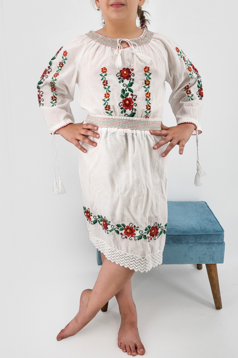 Compleu traditional fetite Eliana 3 [2]