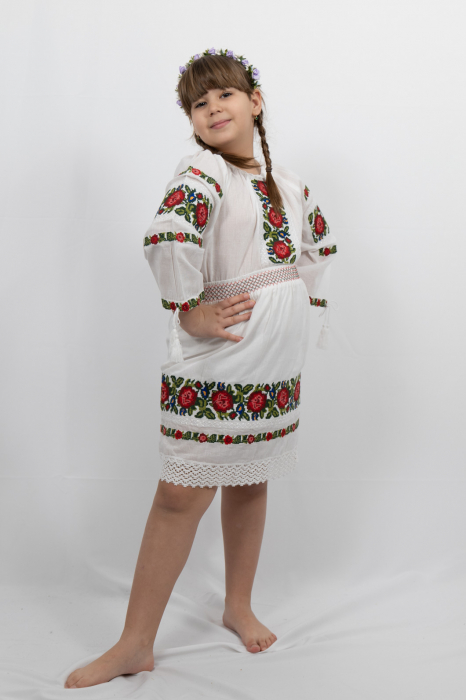 Compleu traditional fetite Eleonora [3]