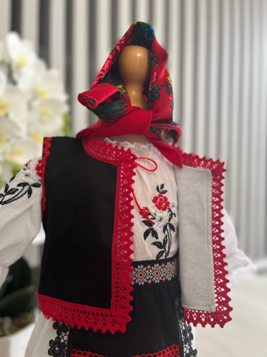 Compleu traditional Ioana 13 [5]