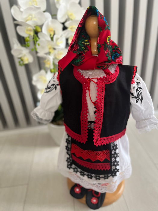Compleu traditional Ioana 13 [4]