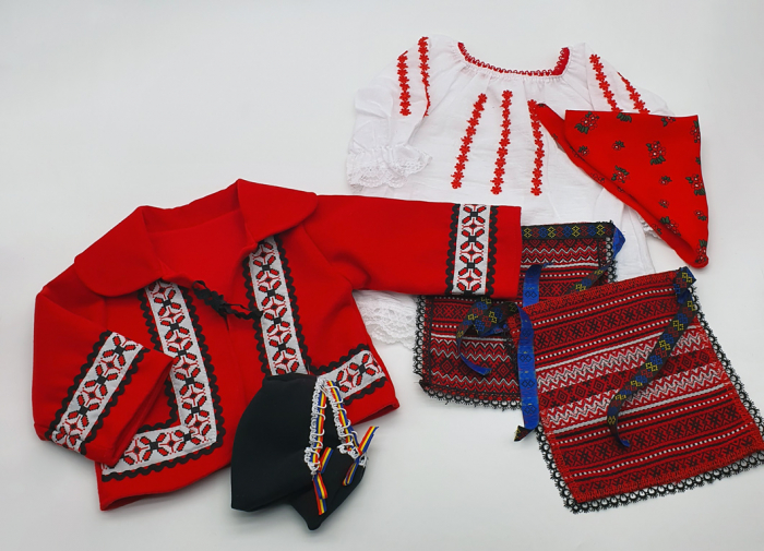 Compleu traditional Ioana 8 [2]