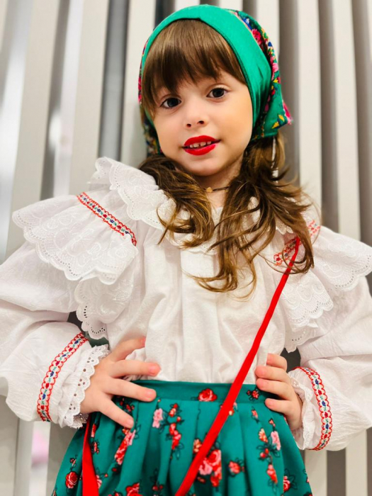 Compleu traditional Ioana - de la 1 la 8 ani [2]