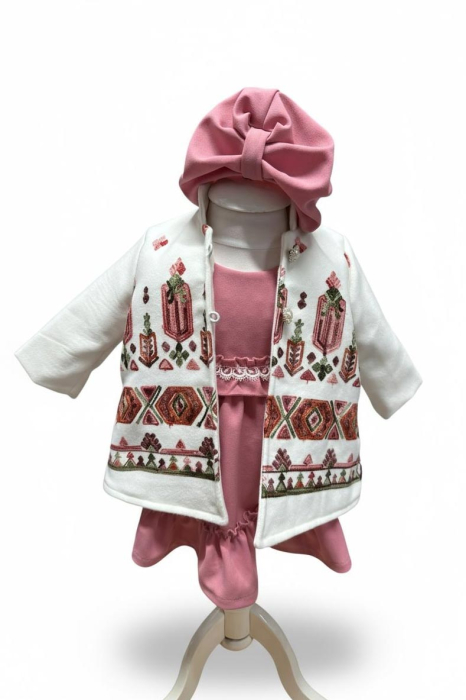 Costum fetita stilizat cu motive traditionale 2