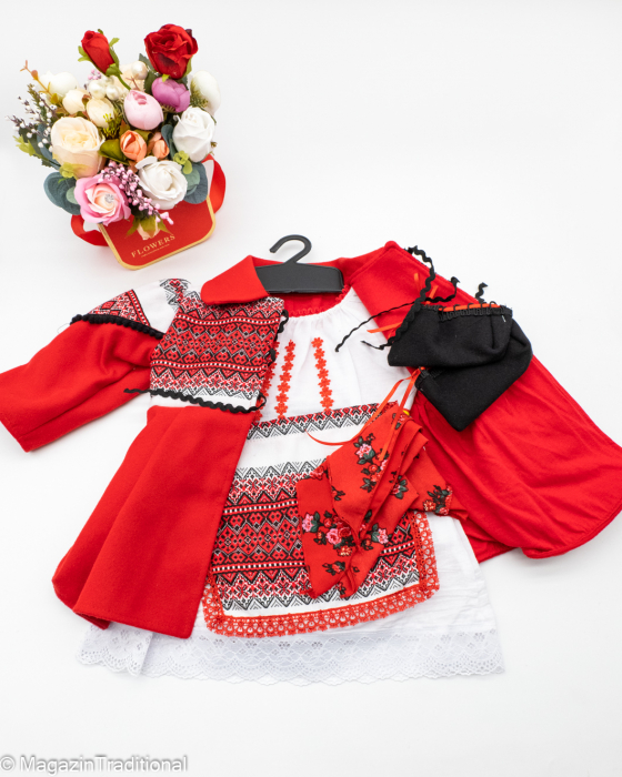 Costum traditional fetita - Palton/Rochita/Fota/Batic si Botosei [2]