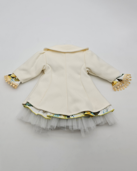 Costum traditional fetita - Palton si Rochita 5 [3]