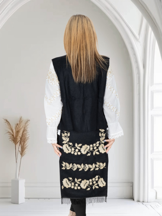 Costum Traditional Vesta si Fote Alina 3 [2]