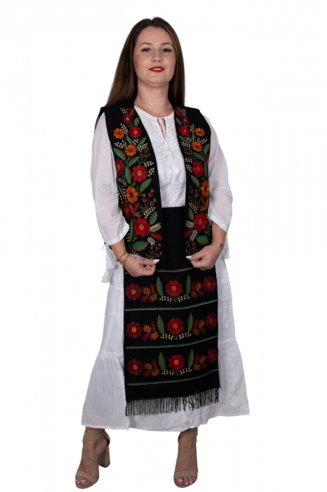 Costum Traditional Vesta si 2 Fote brodate Angi 3 [3]