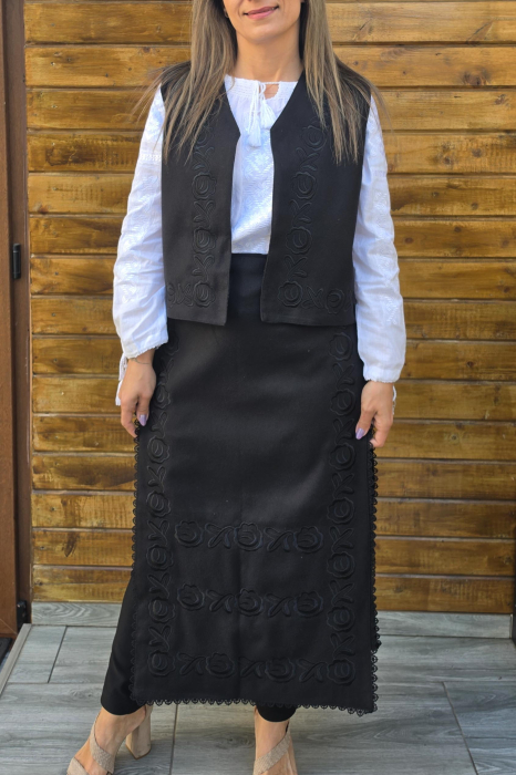 Costum Traditional Vesta si Fote Flori 5 [2]