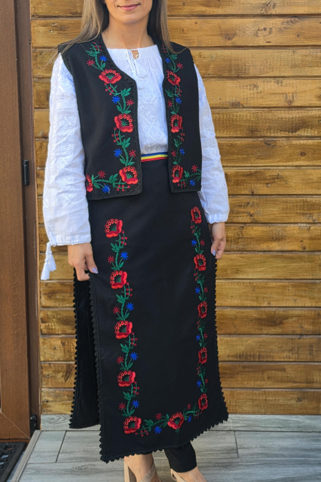 Costum Traditional Vesta si Fote Flori 2 [3]