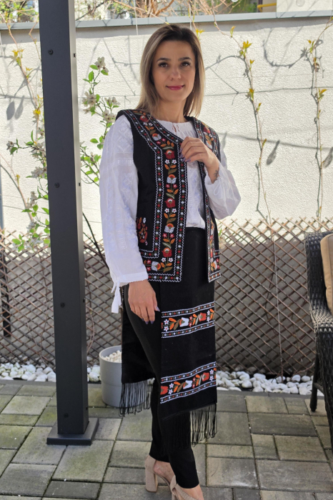 Costum Traditional Vesta si Fote Suzi [3]