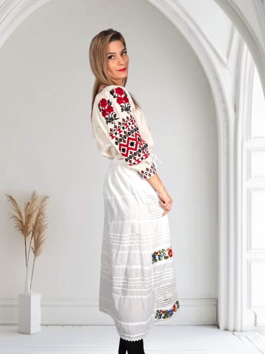 Fusta Brodata Doriana 4 [2]