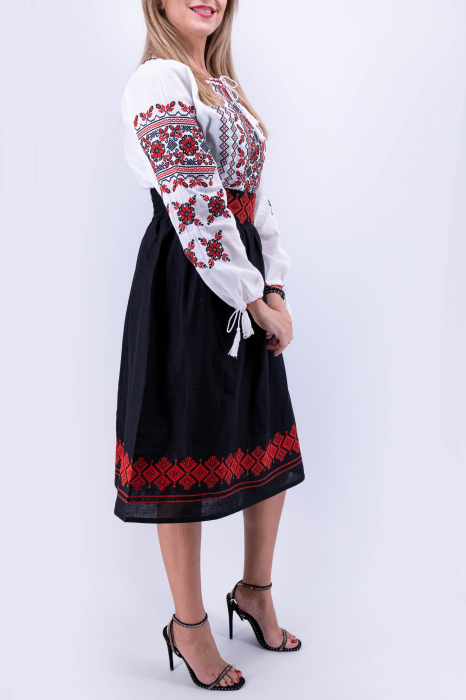 Fusta stilizata cu motive traditionale Matilda [2]