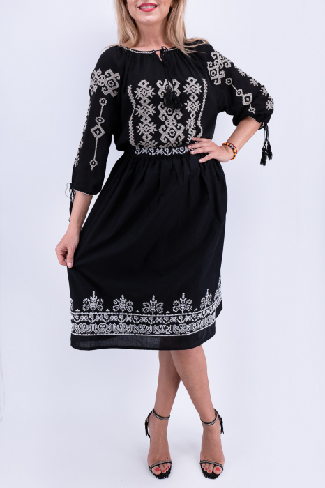 Fusta stilizata cu motive traditionale Ofelia 2 [2]