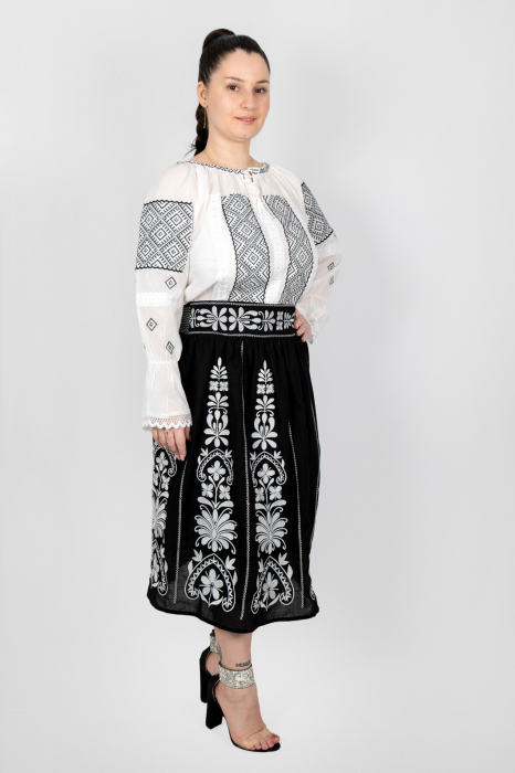 Fusta stilizata cu motive traditionale Tatiana 3 [3]