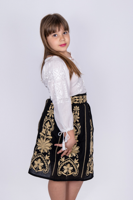 Fusta traditionala fetite Tania [2]