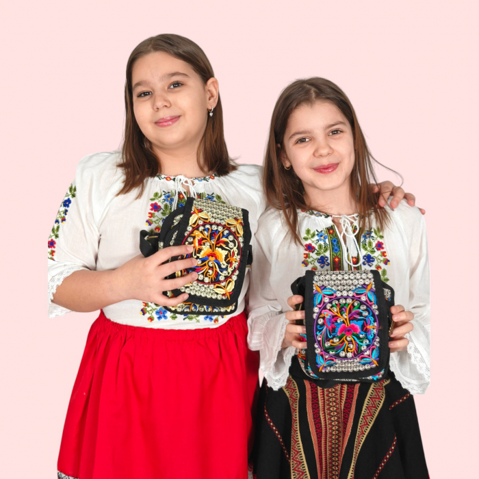 Geanta brodata traditional 15 [4]