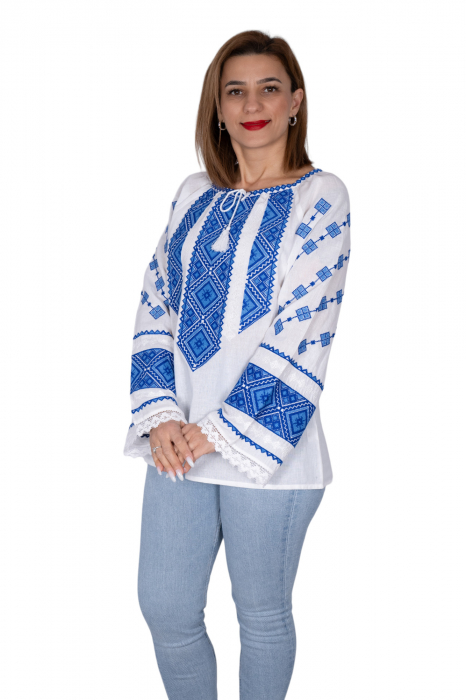 Ie Traditionala Antoneta 2 [3]