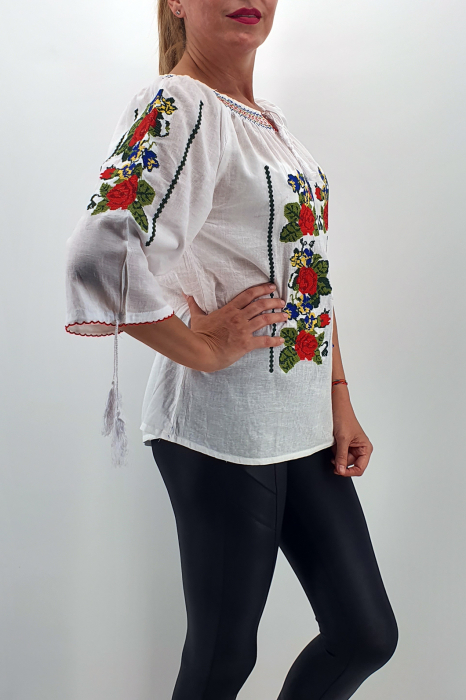 Ie Traditionala Bruna [3]