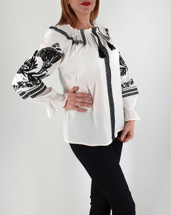 Ie Traditionala Dragana [2]