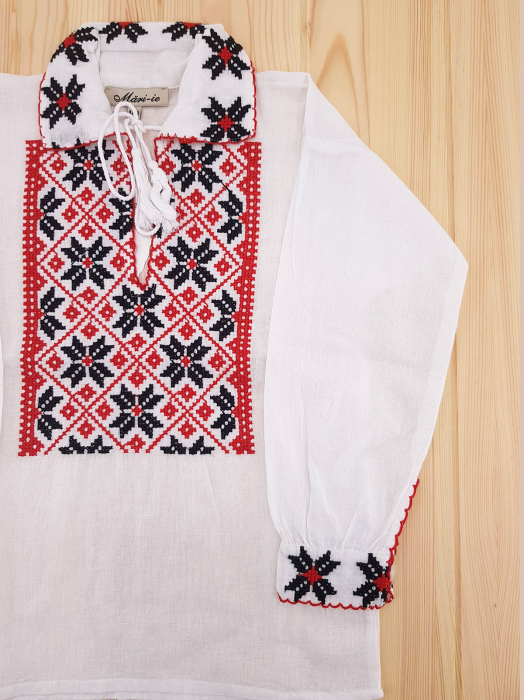 Ie traditionala Baieti Vlad [2]