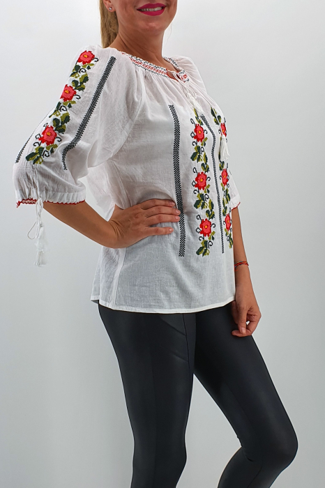 Ie Traditionala Bogdana [2]