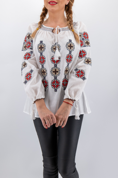 Ie Traditionala Bianca [3]