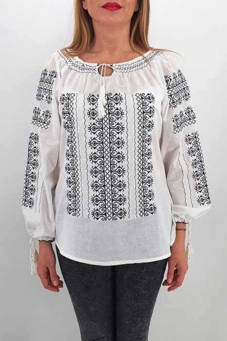 Ie Traditionala Ingrid [2]