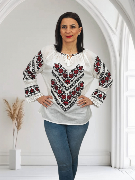 Ie Traditionala Cecilia 3 [2]