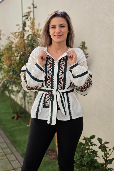 Ie Traditionala Cristina 3 [3]