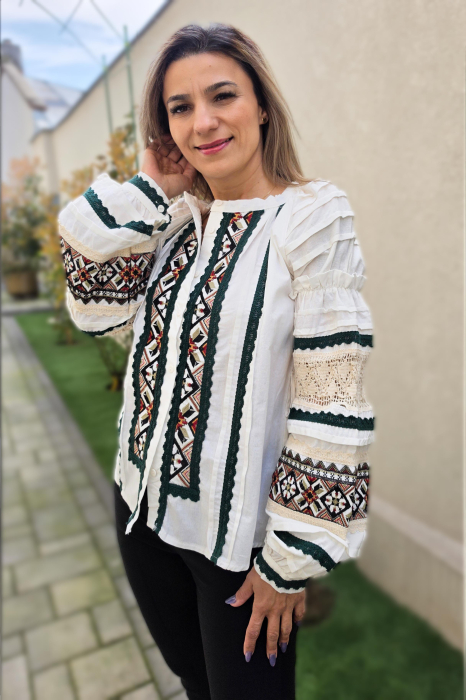 Ie Traditionala Cristina 3 [10]