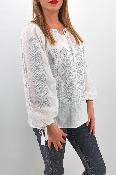 Ie Traditionala Codruta 5 [2]