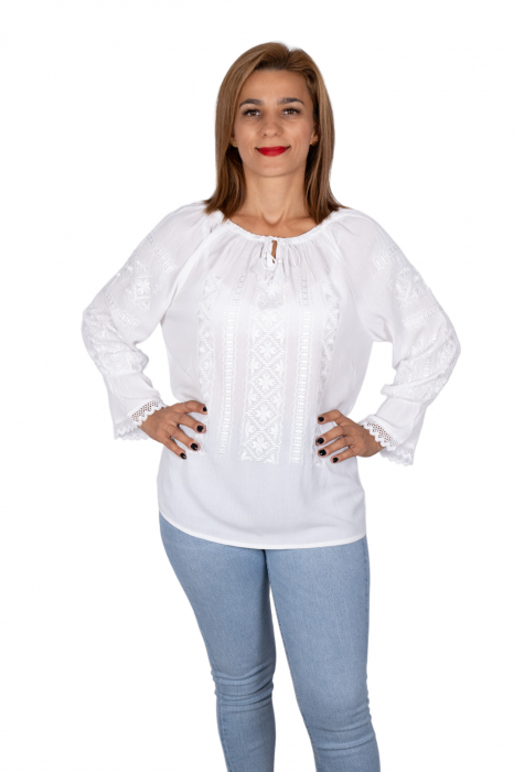 Ie Traditionala Codruta 47 [2]