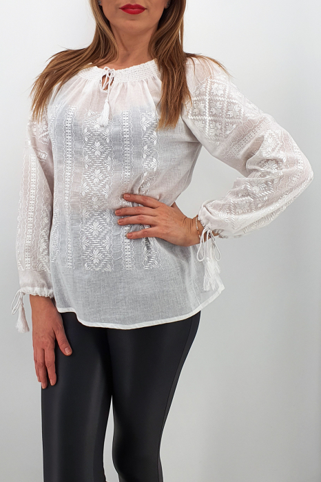 Ie Traditionala Codruta 6 [2]