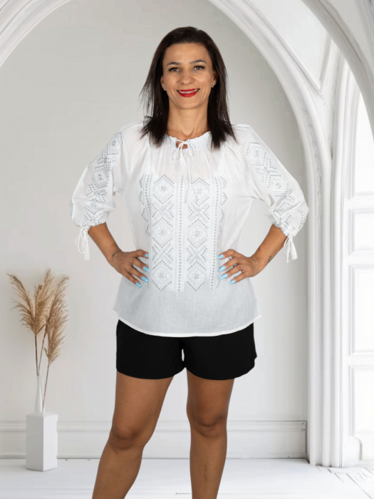 Ie Traditionala Codruta 56 [2]